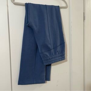 Lululemon Softstreme High-Rise Pant *Regular
Pitch Blue